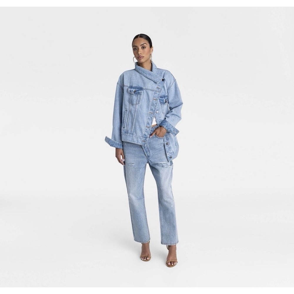 KBB by KAHLANA Women 'The Denim Jacket' Size Large Asymmetrical Light Wash - Picture 11 of 11